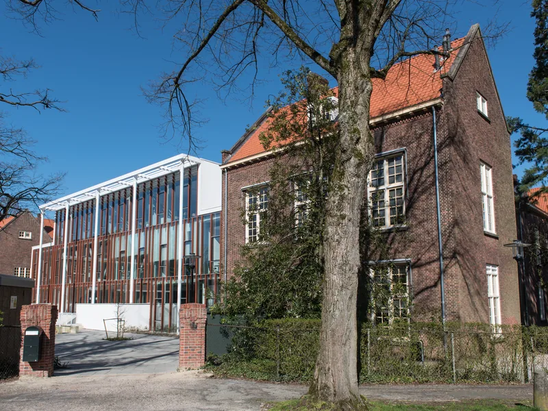 Eén hal voor onderwijs, sport en wijk